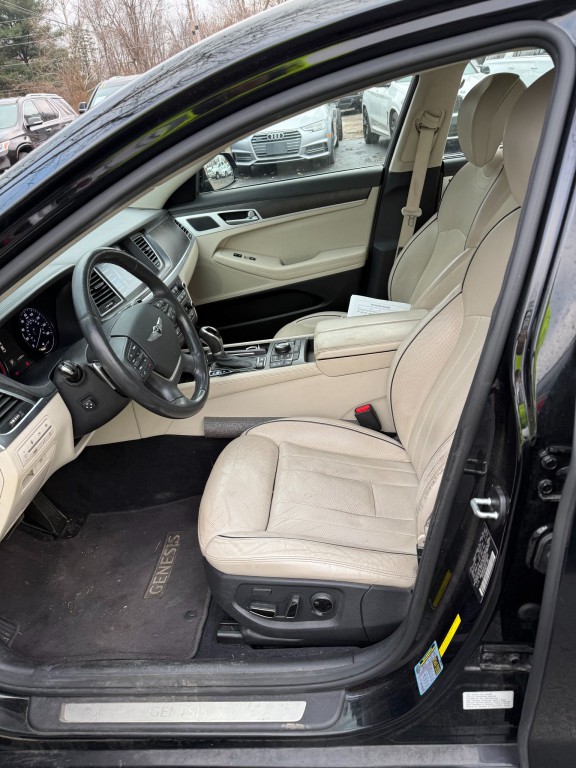 2017 Genesis G80 Image 4