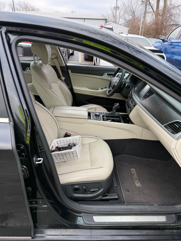 2017 Genesis G80 Image 5