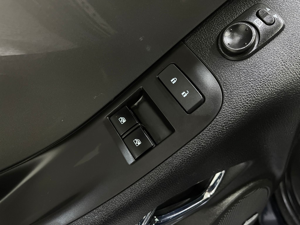 2013 Chevrolet Camaro Image 14