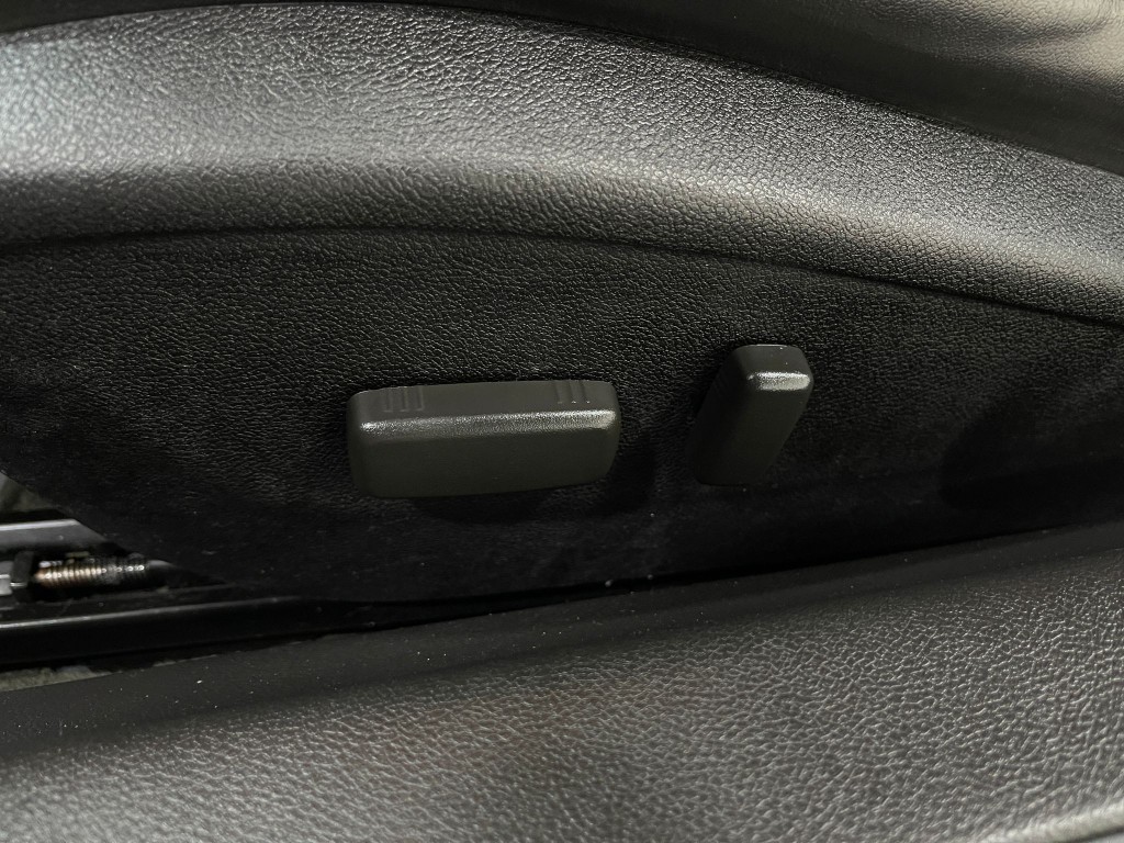 2013 Chevrolet Camaro Image 16