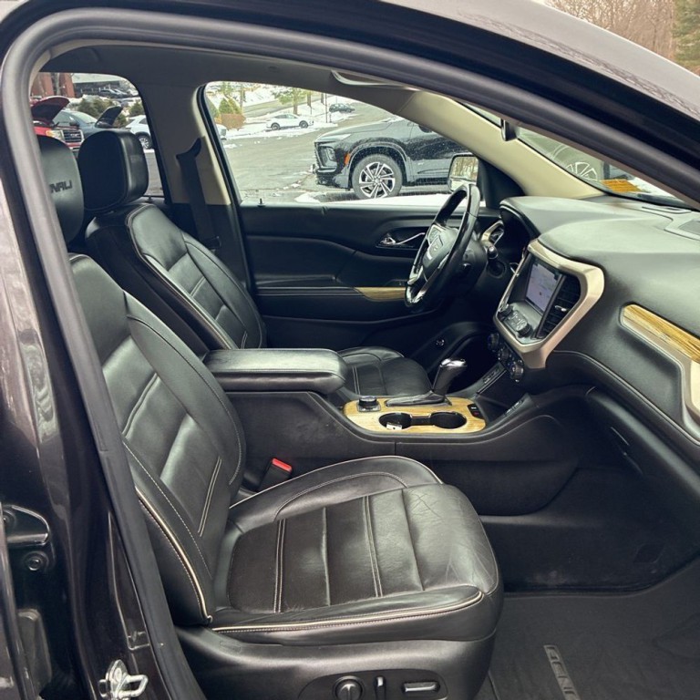 2018 GMC Acadia Image 6