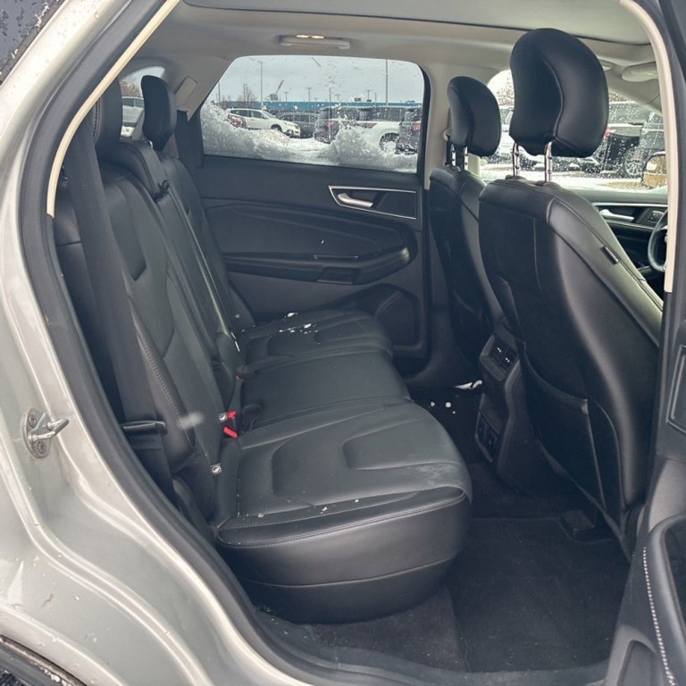 2018 Ford Edge Image 15