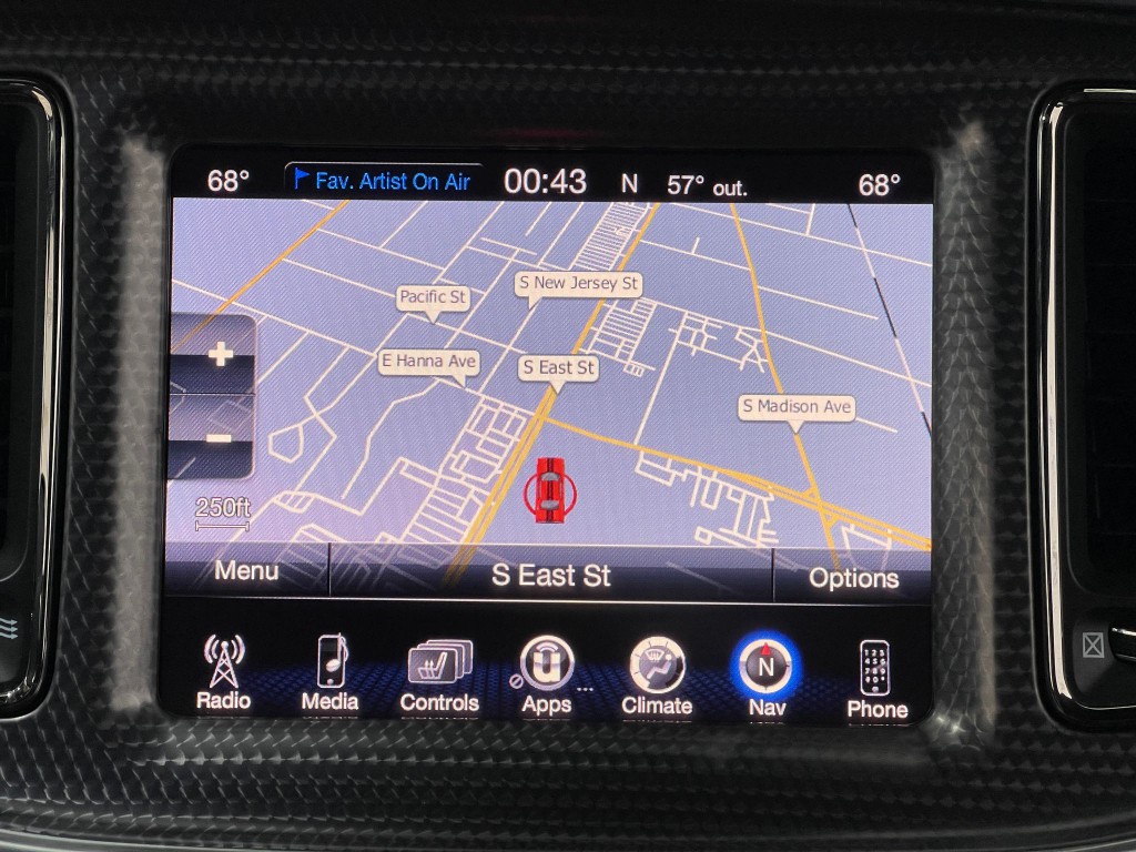 2016 Dodge Challenger Image 10