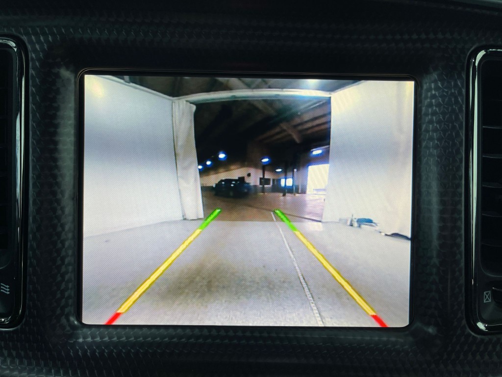 2016 Dodge Challenger Image 11