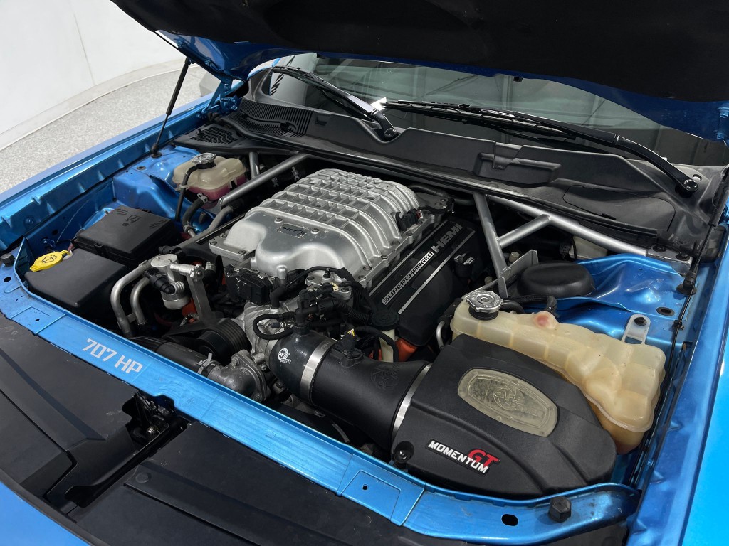 2016 Dodge Challenger Image 29