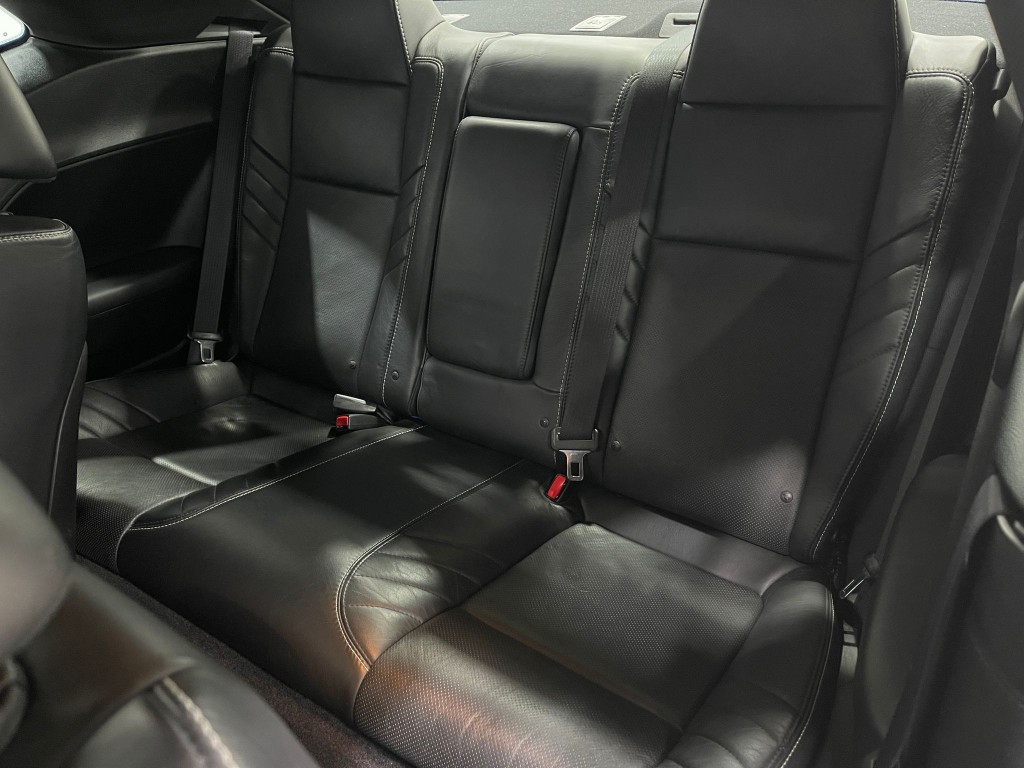 2016 Dodge Challenger Image 31