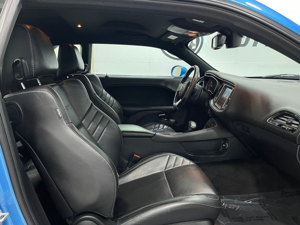 2016 Dodge Challenger Image 33