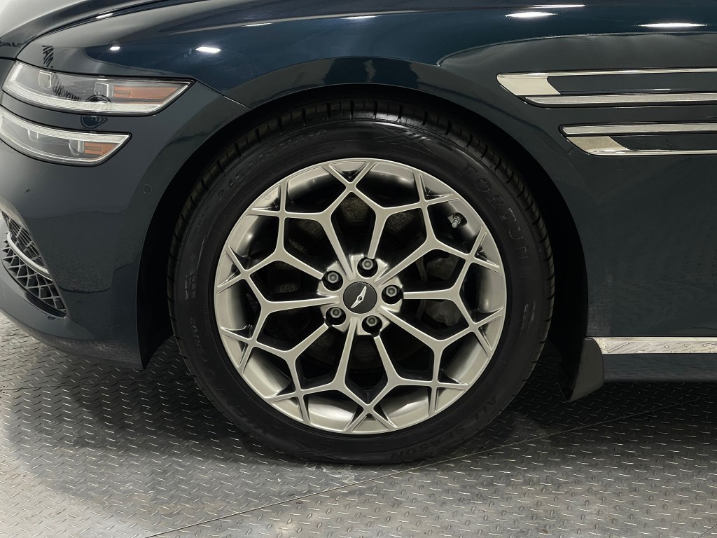 2021 Genesis G80 Image 36