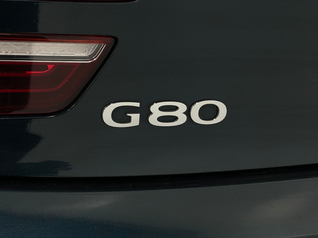 2021 Genesis G80 Image 40