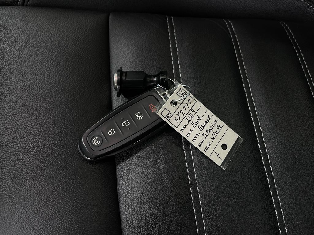 2019 Ford Escape Image 38