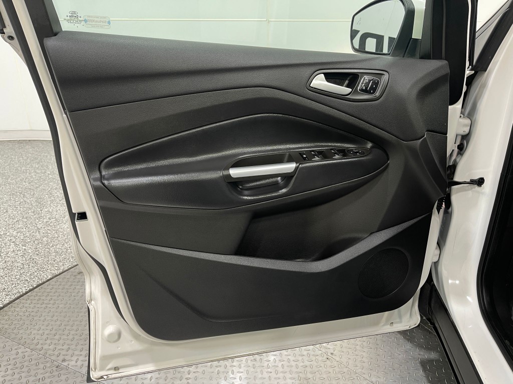 2019 Ford Escape Image 16