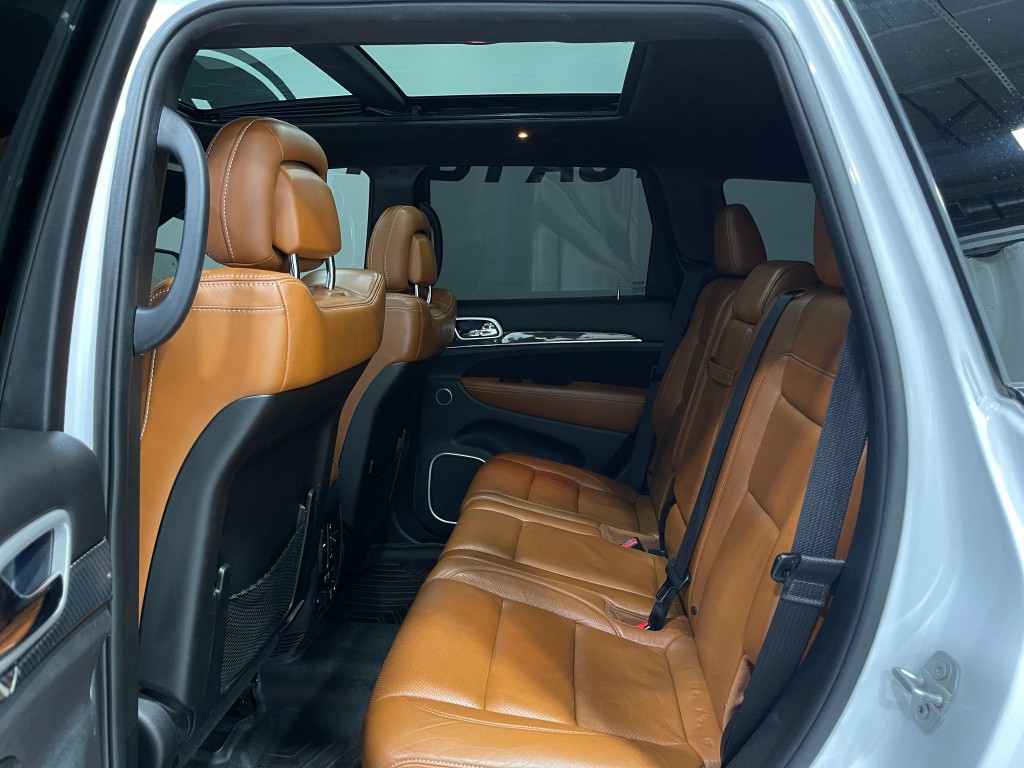 2016 Jeep Grand Cherokee Image 30