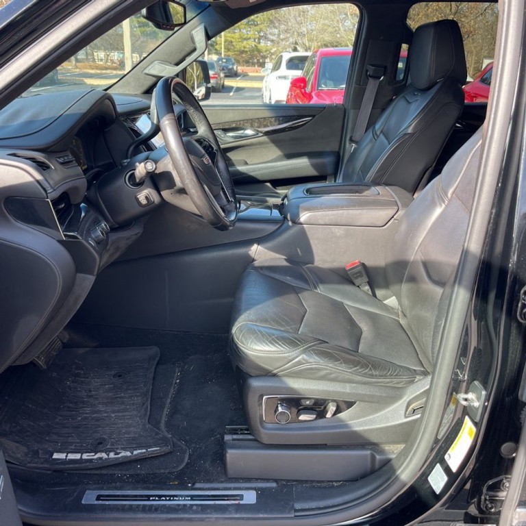 2015 Cadillac Escalade Image 6