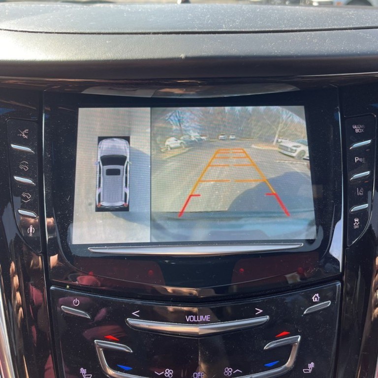 2015 Cadillac Escalade Image 11