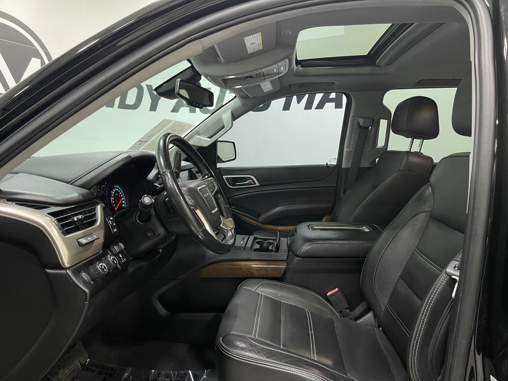 2020 GMC Yukon Image 12