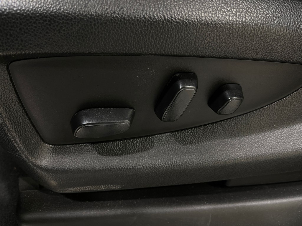 2020 GMC Yukon Image 16