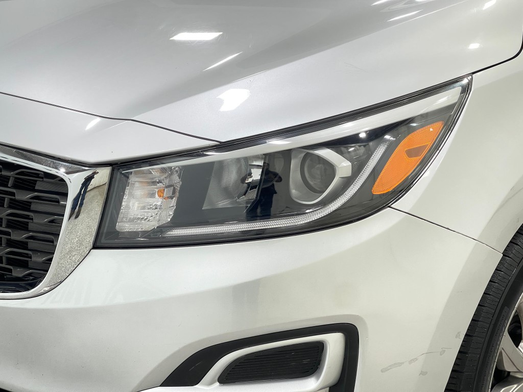 2020 Kia Sedona Image 34