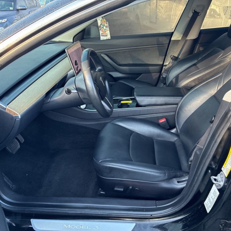 2019 Tesla Model 3 Image 5