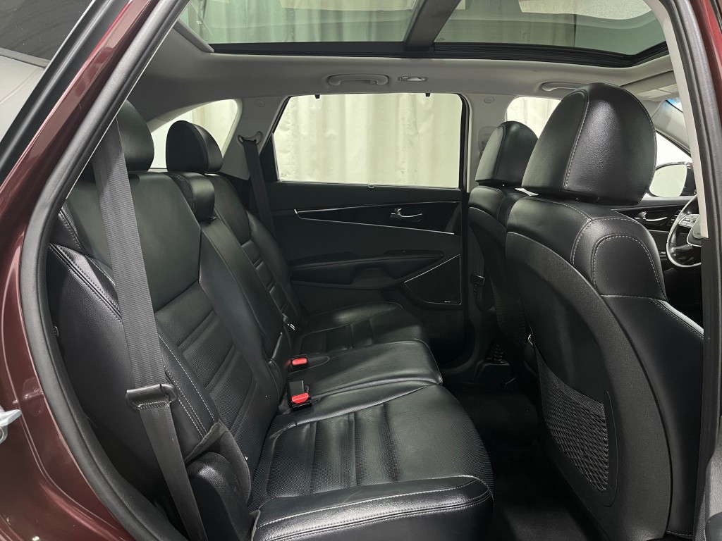 2019 Kia Sorento Image 32