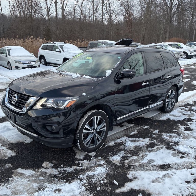 2019 Nissan Pathfinder Image 2