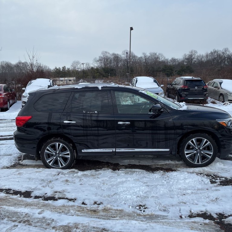 2019 Nissan Pathfinder Image 3