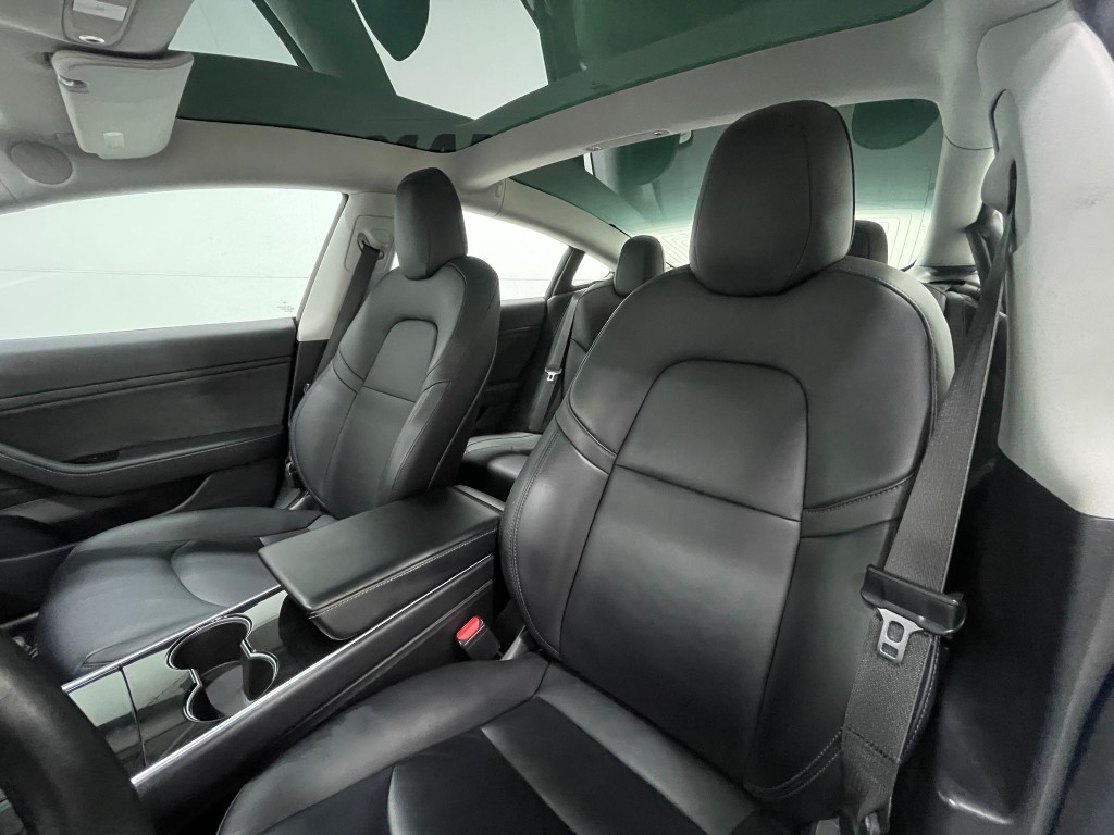 2018 Tesla Model 3 Image 13