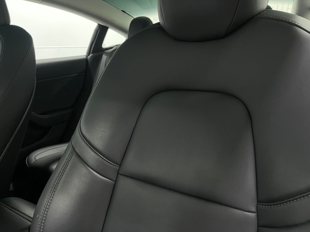 2018 Tesla Model 3 Image 17