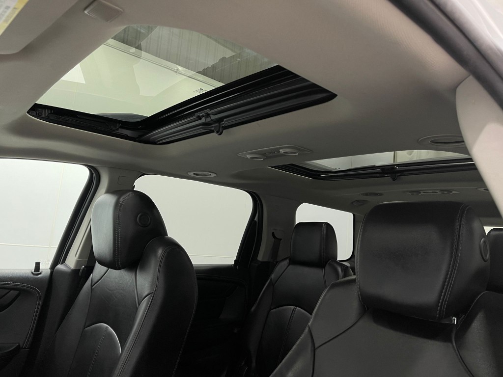 2017 GMC Acadia Image 12