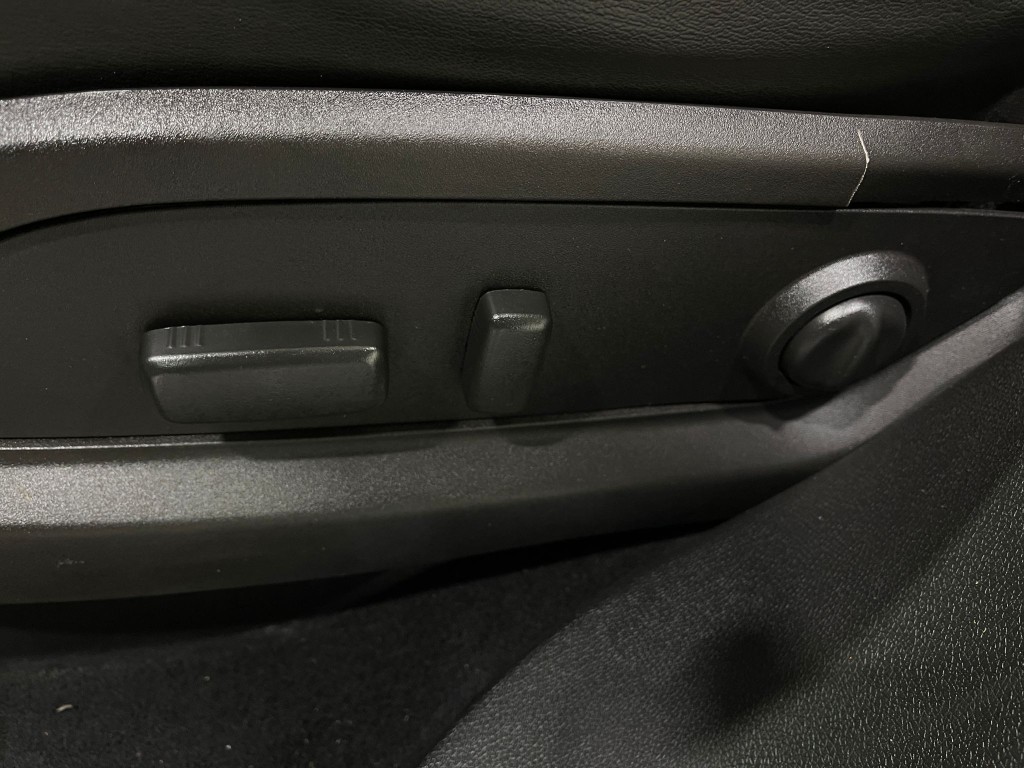 2017 GMC Acadia Image 19