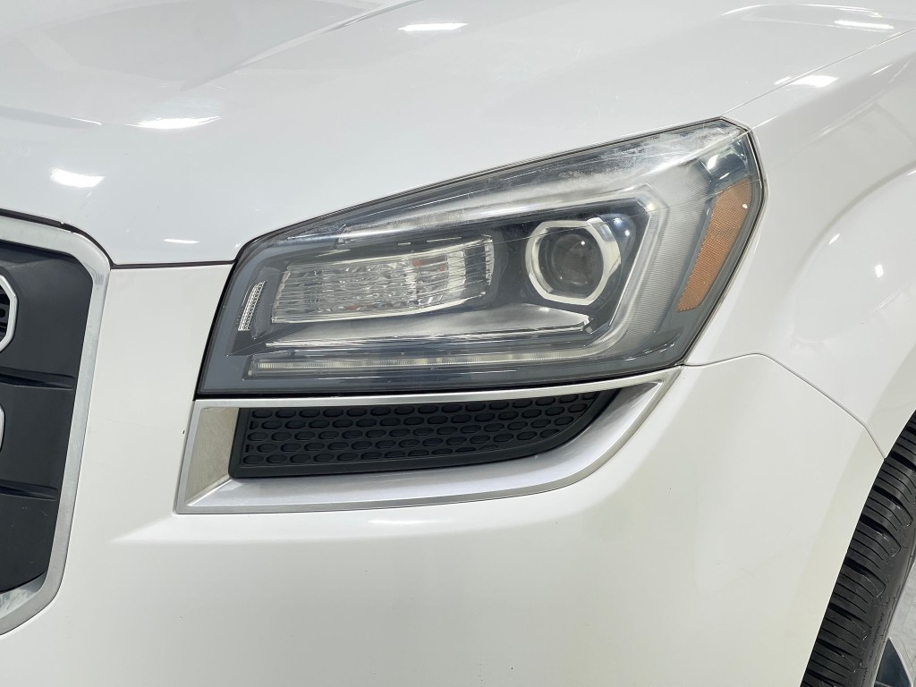 2017 GMC Acadia Image 37