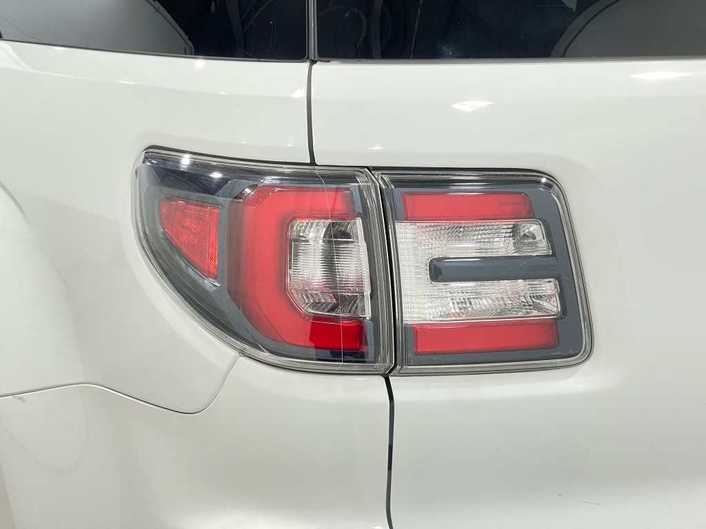 2017 GMC Acadia Image 38