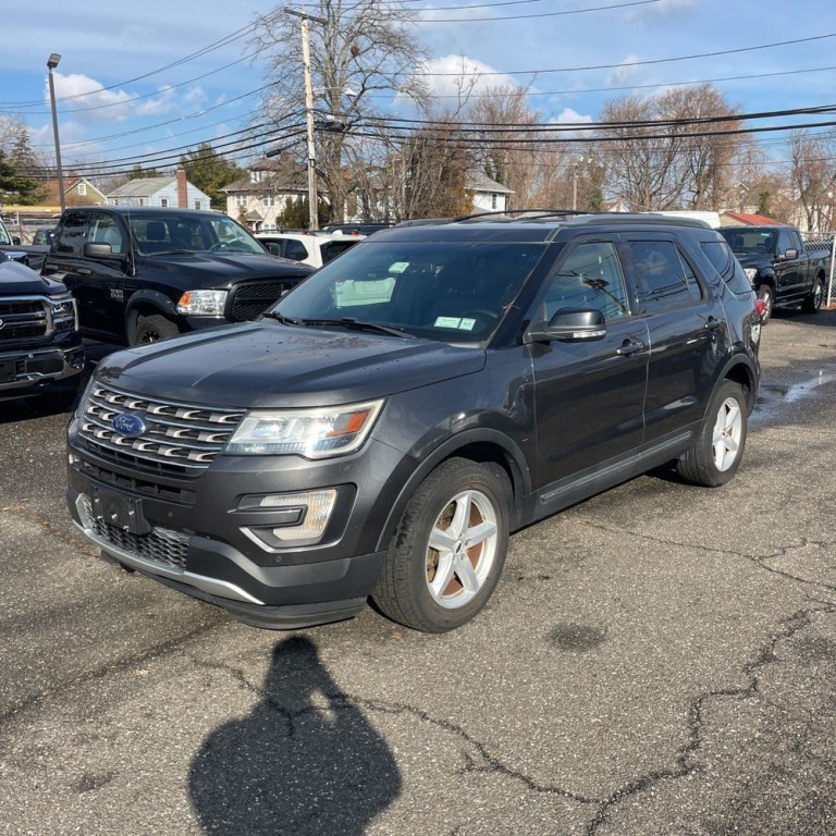 2016 Ford Explorer Image 2