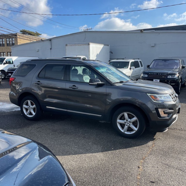 2016 Ford Explorer Image 3