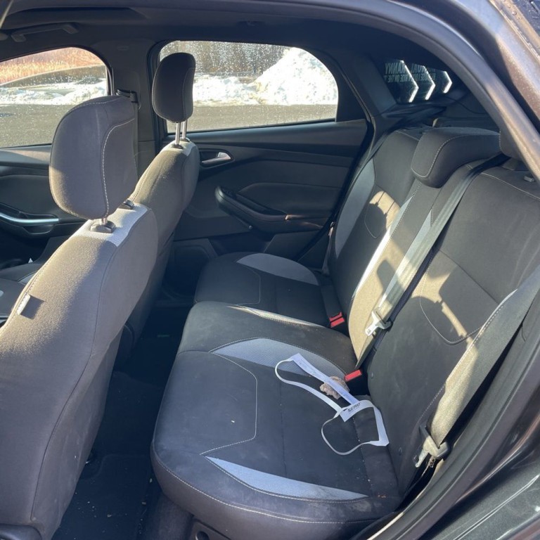 2016 Ford Focus Image 14