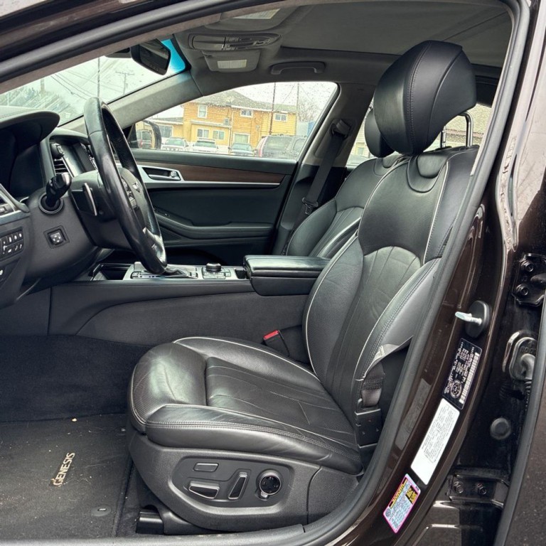 2018 Genesis G80 Image 7