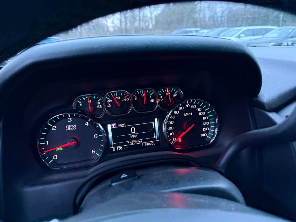 2017 Chevrolet Suburban Image 6