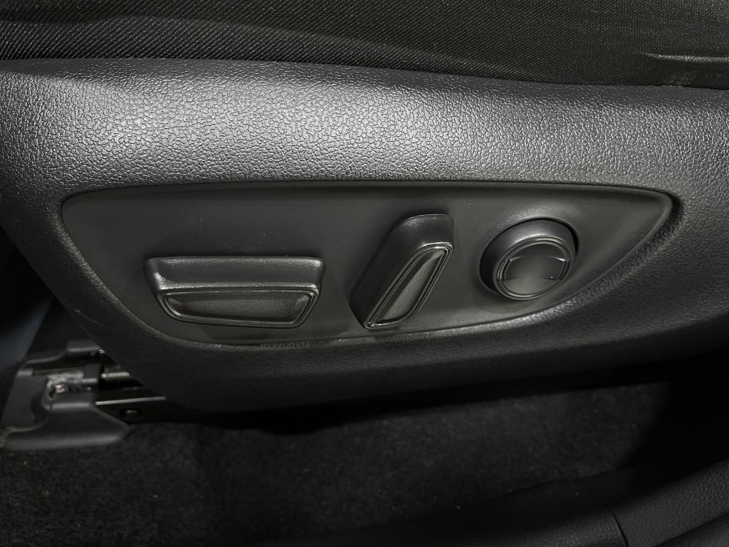 2022 Toyota Rav4 Image 16