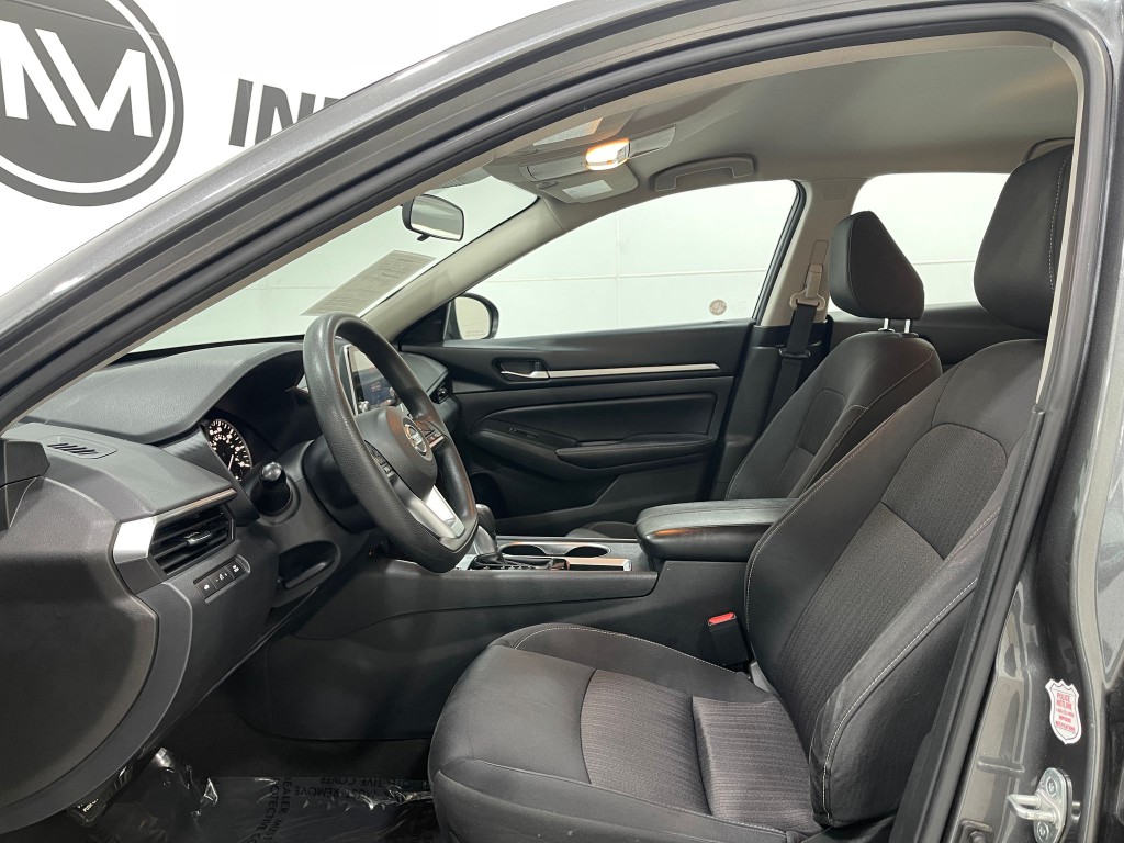 2022 Nissan Altima Image 12