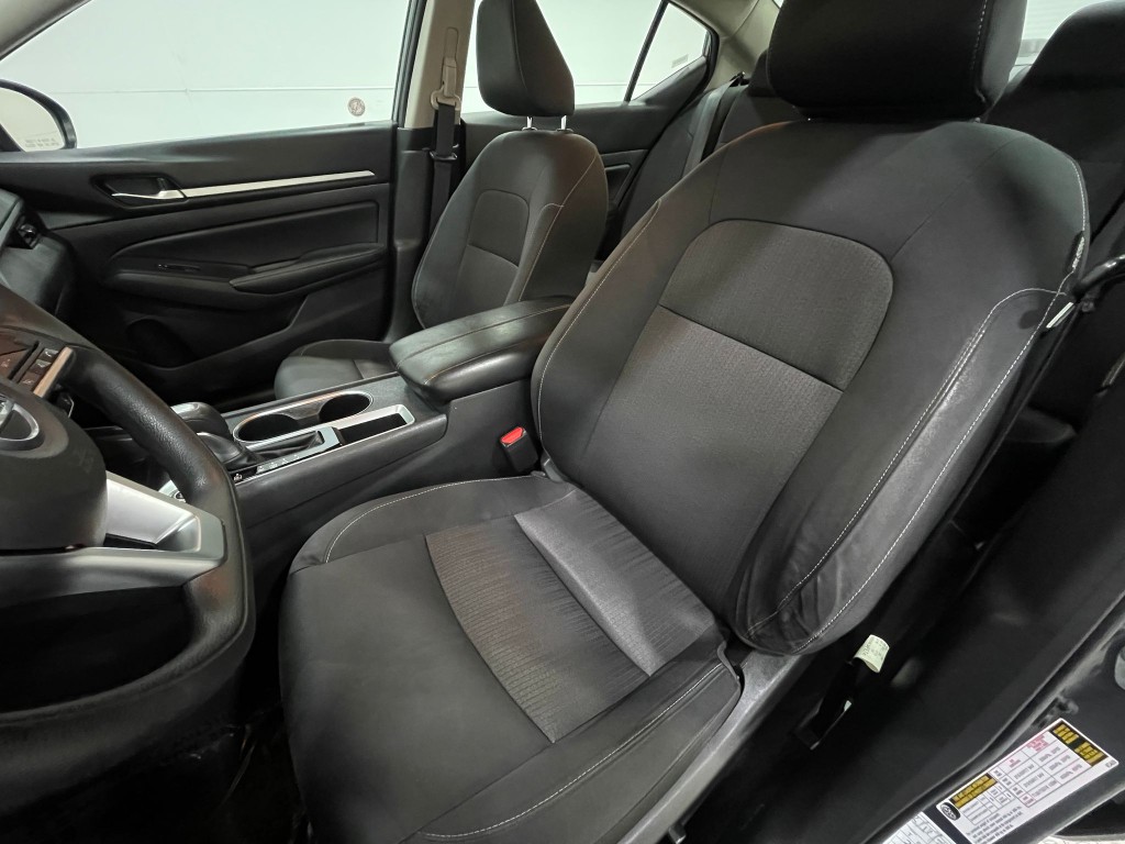 2022 Nissan Altima Image 13