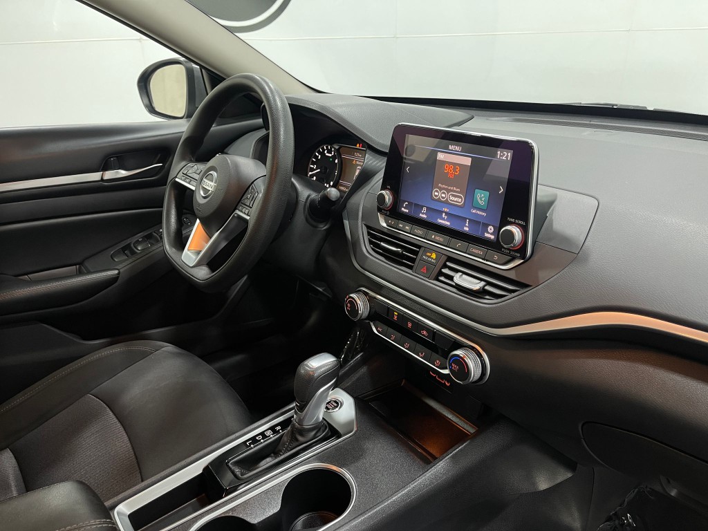 2022 Nissan Altima Image 18