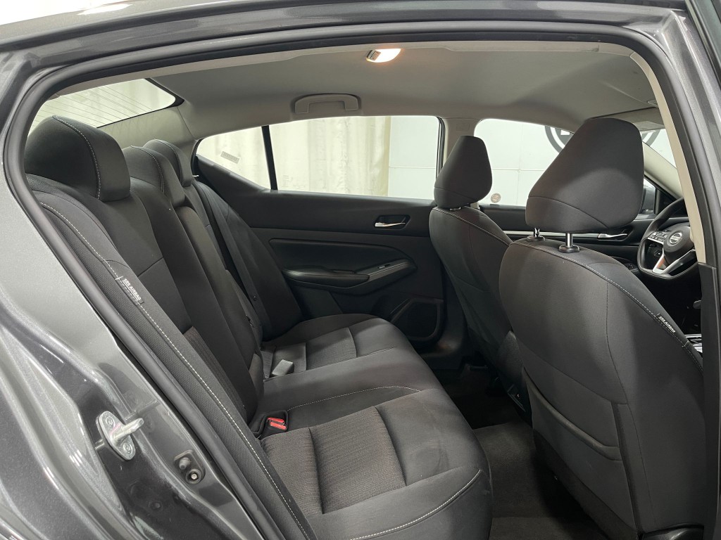 2022 Nissan Altima Image 29