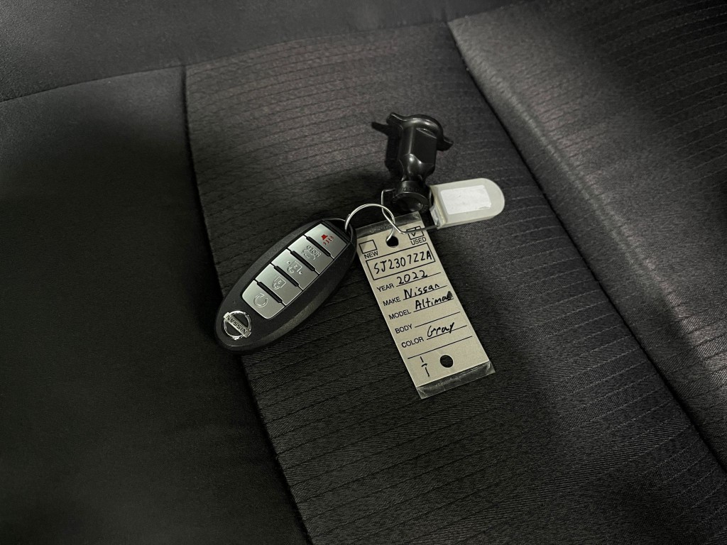 2022 Nissan Altima Image 35