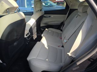 2022 Genesis GV70 Image 9