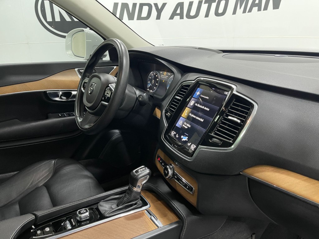 2021 Volvo XC90 Image 21