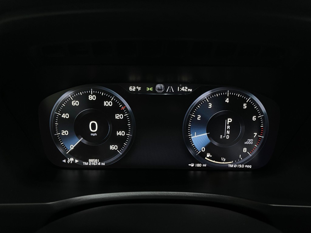 2021 Volvo XC90 Image 24