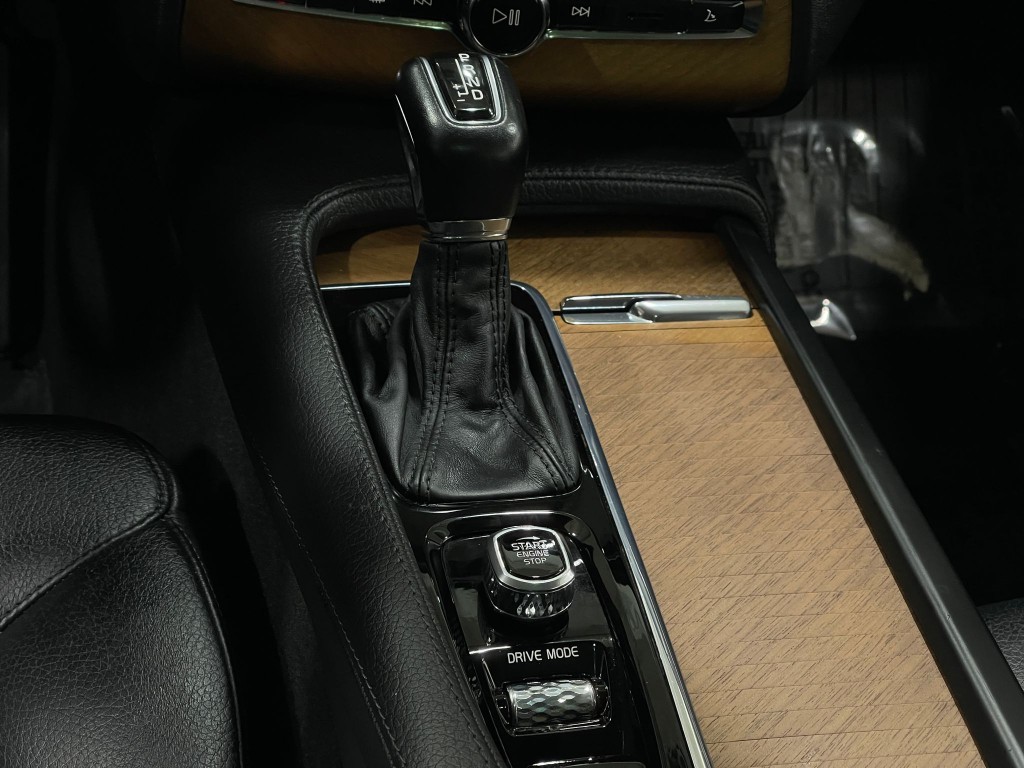 2021 Volvo XC90 Image 30