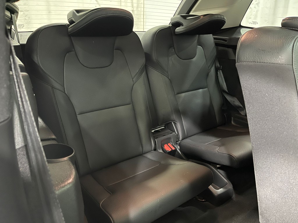 2021 Volvo XC90 Image 33
