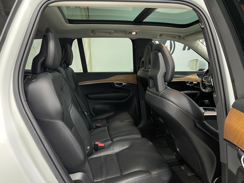 2021 Volvo XC90 Image 34
