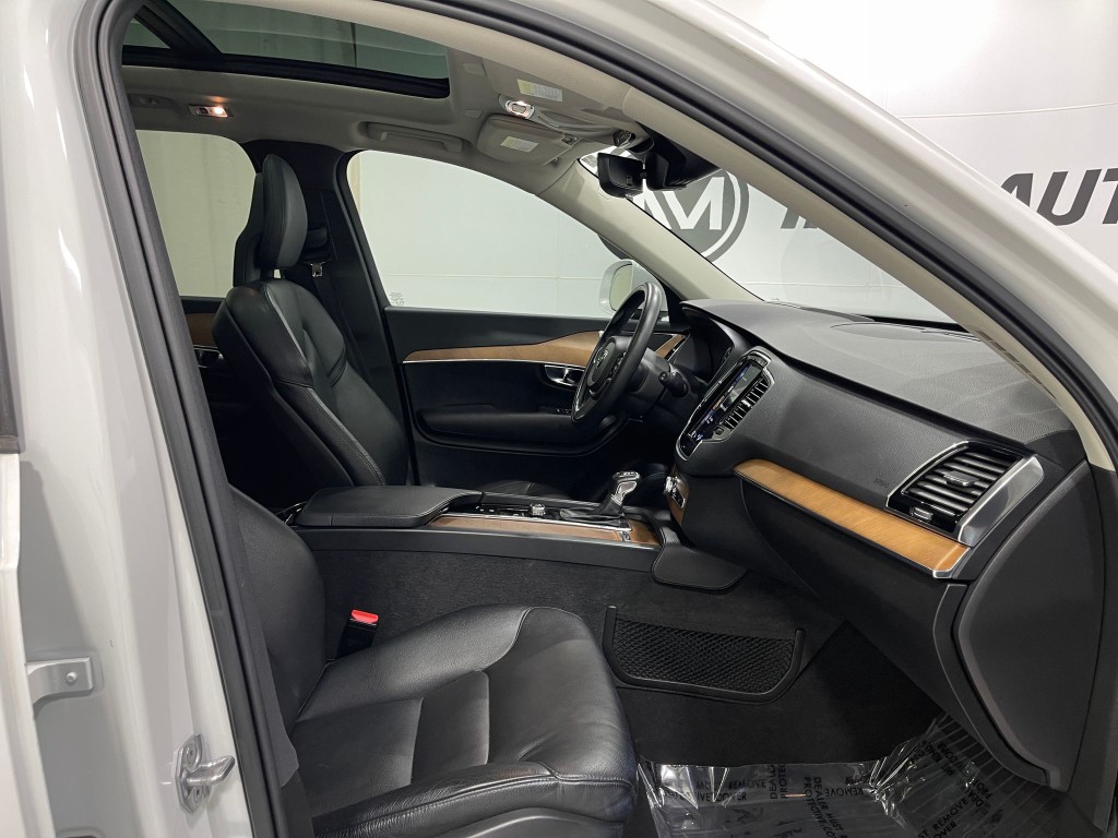2021 Volvo XC90 Image 35