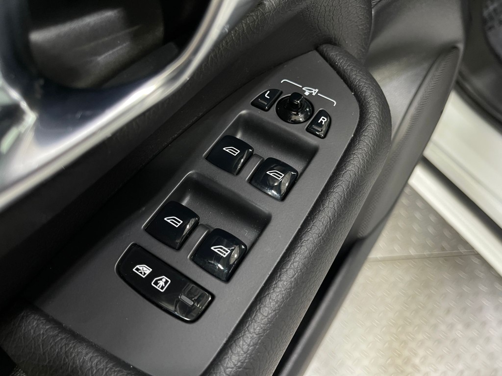 2021 Volvo XC90 Image 16